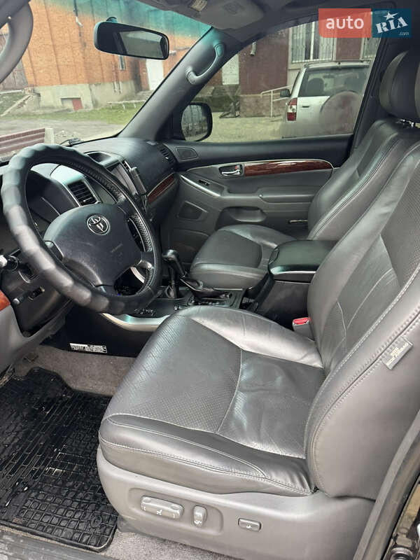 Позашляховик / Кросовер Toyota Land Cruiser 2006 в Кодимі