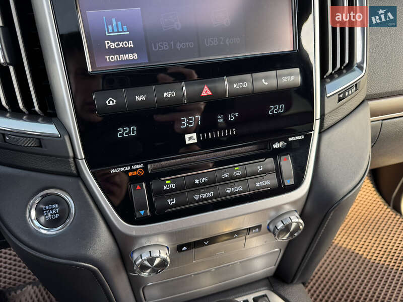 Внедорожник / Кроссовер Toyota Land Cruiser 2017 в Николаеве