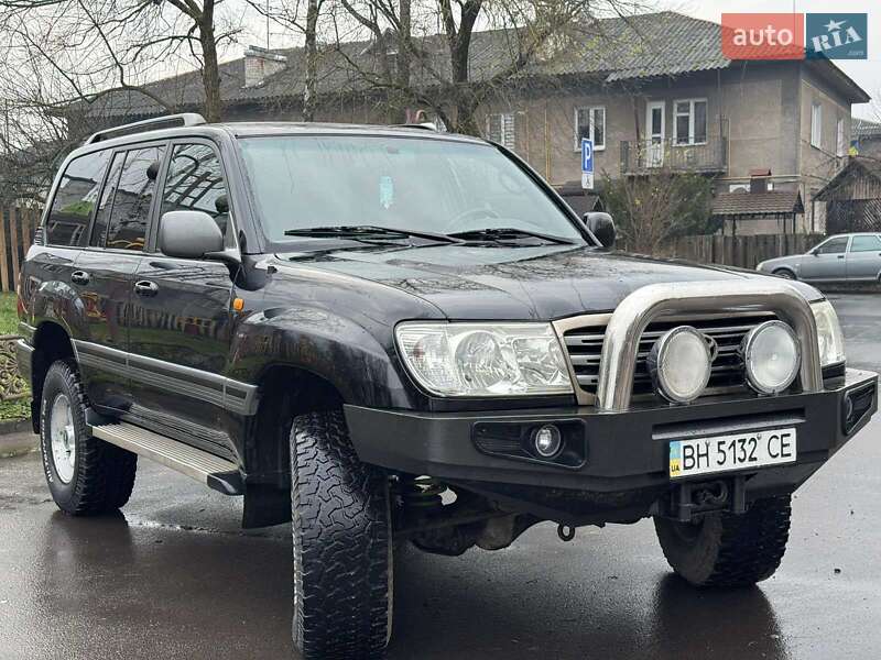 Внедорожник / Кроссовер Toyota Land Cruiser 1998 в Тячеве