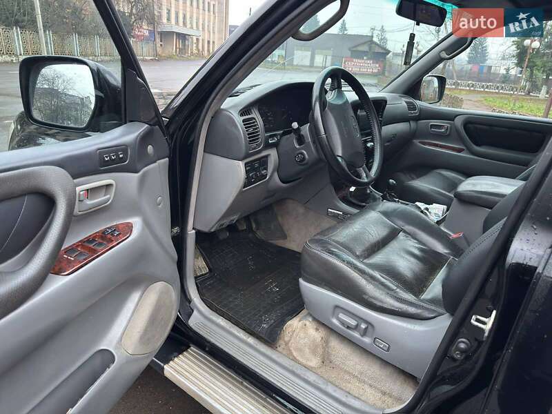 Внедорожник / Кроссовер Toyota Land Cruiser 1998 в Тячеве