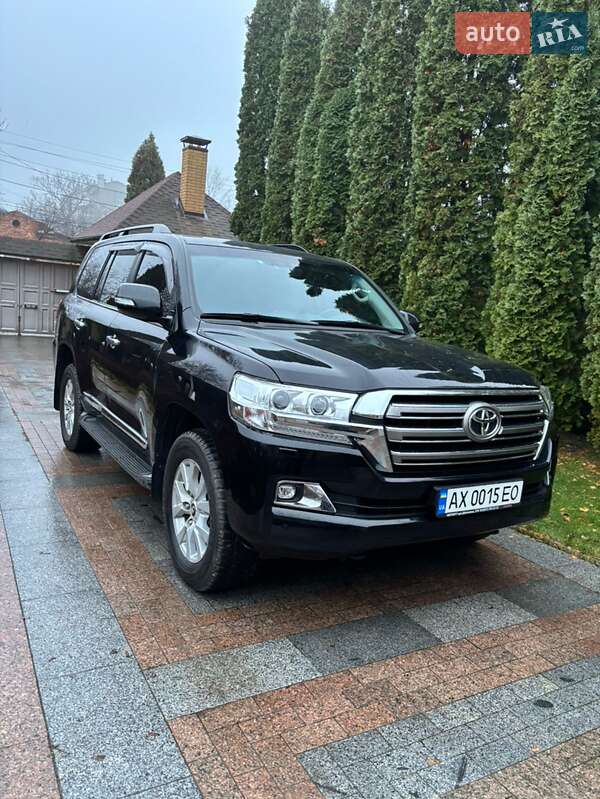 Toyota Land Cruiser 2016