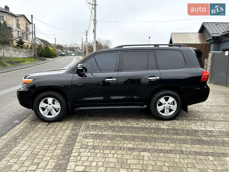 Внедорожник / Кроссовер Toyota Land Cruiser 2012 в Киеве фото 5 Внедорожник / Кроссовер Toyota Land Cruiser 2012 в Киеве