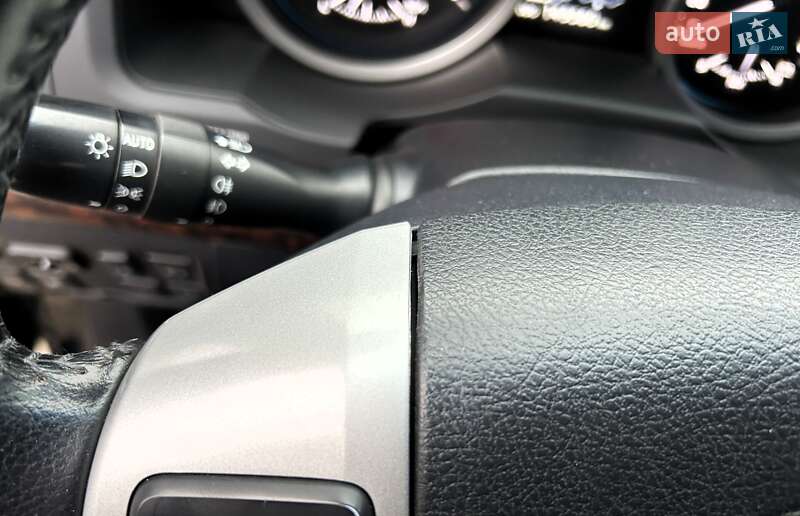 Внедорожник / Кроссовер Toyota Land Cruiser 2012 в Киеве фото 37 Внедорожник / Кроссовер Toyota Land Cruiser 2012 в Киеве