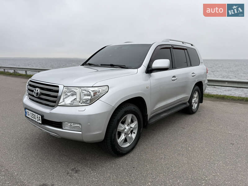 Внедорожник / Кроссовер Toyota Land Cruiser 2011 в Борисполе