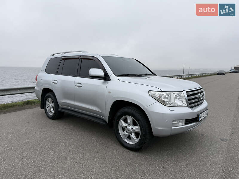 Внедорожник / Кроссовер Toyota Land Cruiser 2011 в Борисполе