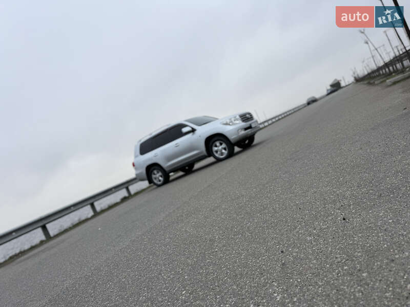Внедорожник / Кроссовер Toyota Land Cruiser 2011 в Борисполе