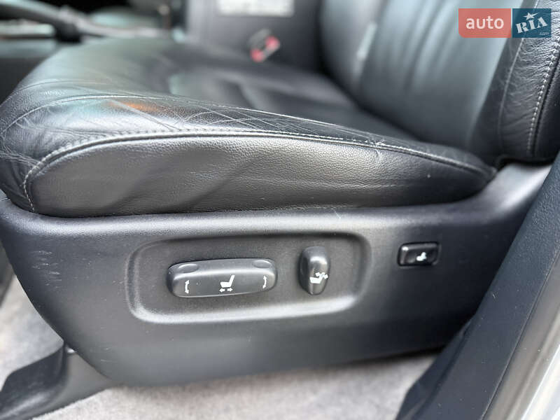 Внедорожник / Кроссовер Toyota Land Cruiser 2011 в Борисполе