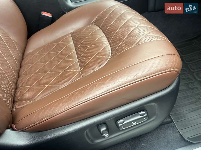 Внедорожник / Кроссовер Toyota Land Cruiser 2018 в Киеве фото 13 Внедорожник / Кроссовер Toyota Land Cruiser 2018 в Киеве