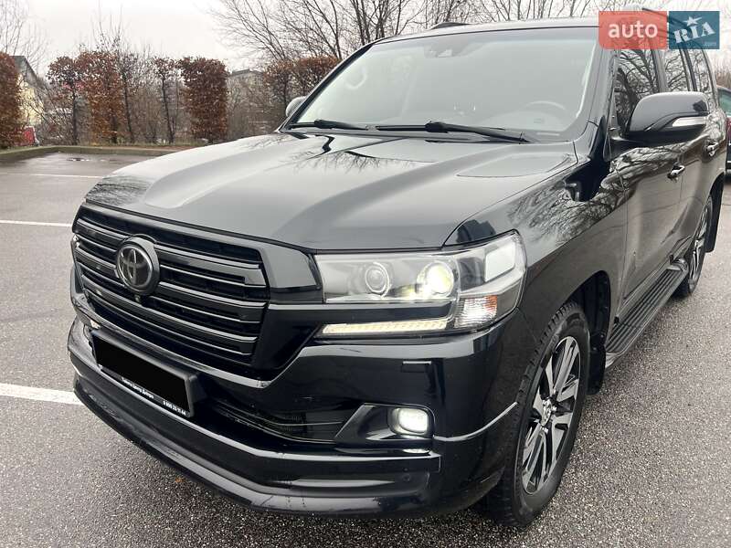 Внедорожник / Кроссовер Toyota Land Cruiser 2018 в Киеве фото 3 Внедорожник / Кроссовер Toyota Land Cruiser 2018 в Киеве