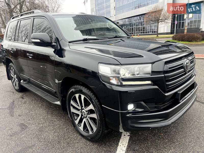 Внедорожник / Кроссовер Toyota Land Cruiser 2018 в Киеве фото 6 Внедорожник / Кроссовер Toyota Land Cruiser 2018 в Киеве