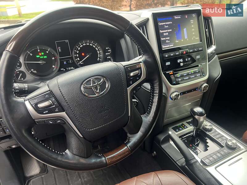 Внедорожник / Кроссовер Toyota Land Cruiser 2018 в Киеве фото 11 Внедорожник / Кроссовер Toyota Land Cruiser 2018 в Киеве