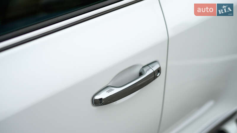 Внедорожник / Кроссовер Toyota Land Cruiser 2016 в Львове фото 19 Внедорожник / Кроссовер Toyota Land Cruiser 2016 в Львове