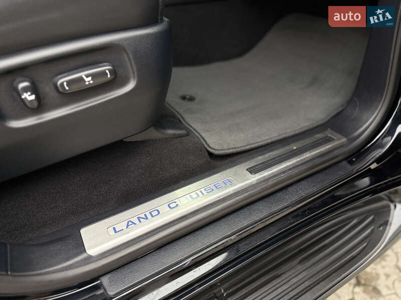 Внедорожник / Кроссовер Toyota Land Cruiser 2020 в Черновцах фото 13 Внедорожник / Кроссовер Toyota Land Cruiser 2020 в Черновцах