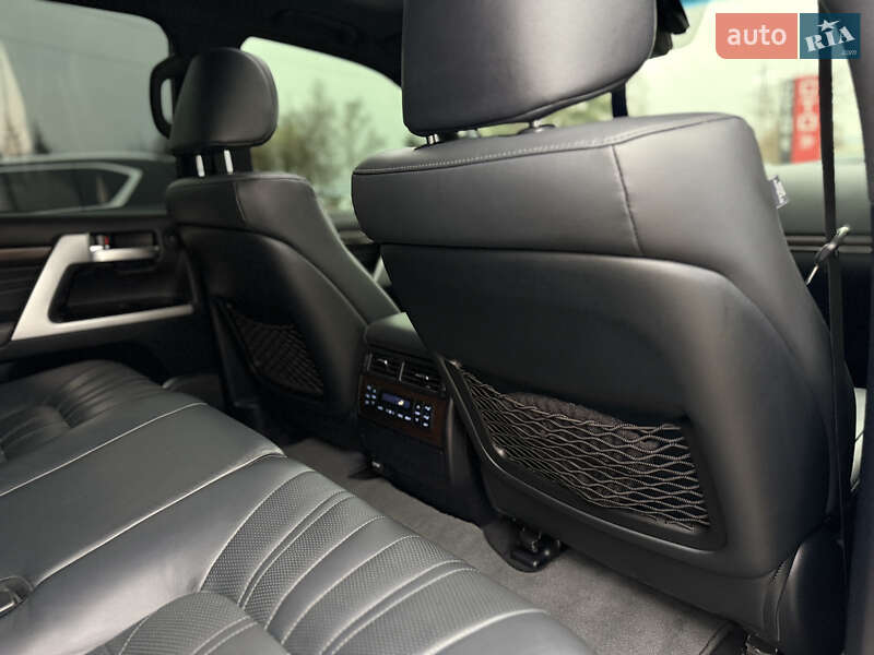Внедорожник / Кроссовер Toyota Land Cruiser 2020 в Черновцах фото 25 Внедорожник / Кроссовер Toyota Land Cruiser 2020 в Черновцах