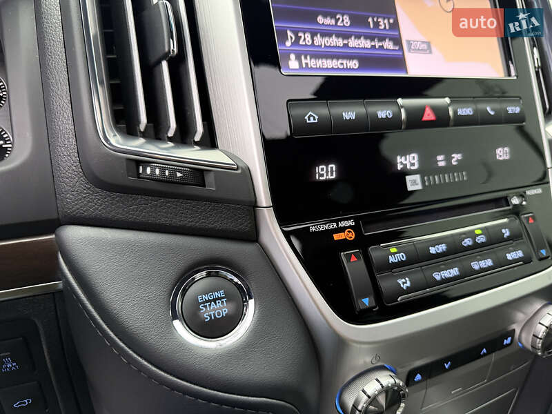 Внедорожник / Кроссовер Toyota Land Cruiser 2020 в Черновцах фото 79 Внедорожник / Кроссовер Toyota Land Cruiser 2020 в Черновцах