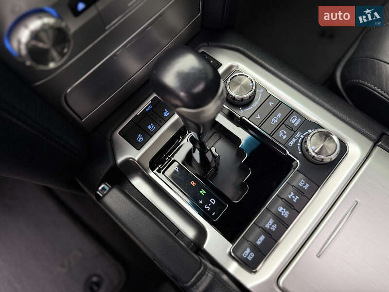 Внедорожник / Кроссовер Toyota Land Cruiser 2020 в Черновцах фото 86 Внедорожник / Кроссовер Toyota Land Cruiser 2020 в Черновцах