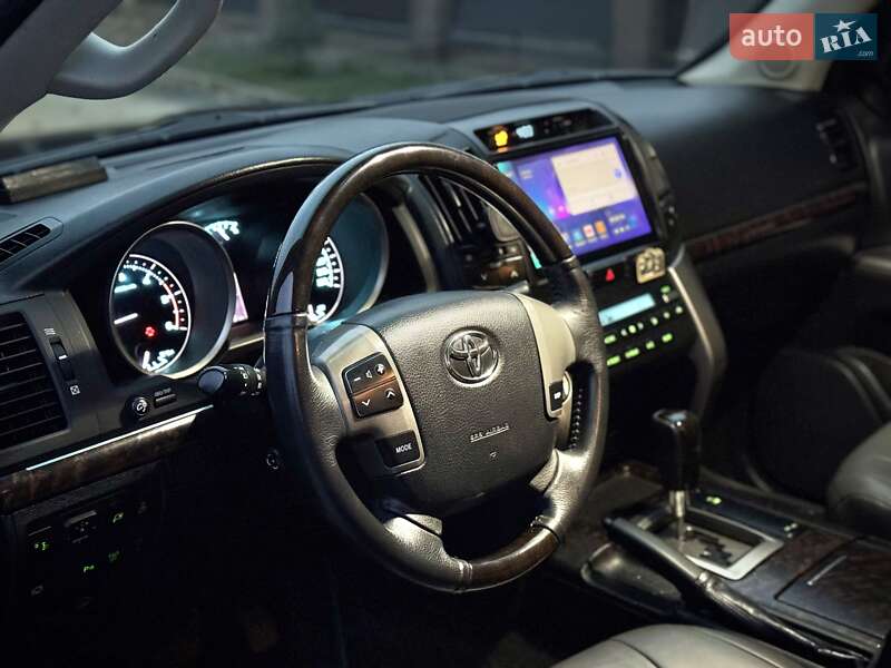 Внедорожник / Кроссовер Toyota Land Cruiser 2008 в Киеве фото 8 Внедорожник / Кроссовер Toyota Land Cruiser 2008 в Киеве