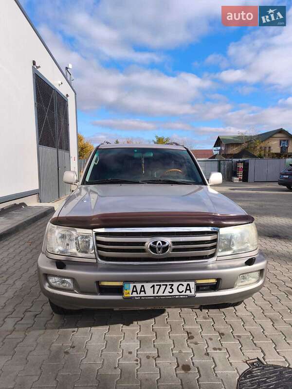 Toyota Land Cruiser 2004 Toyota Land Cruiser 2004