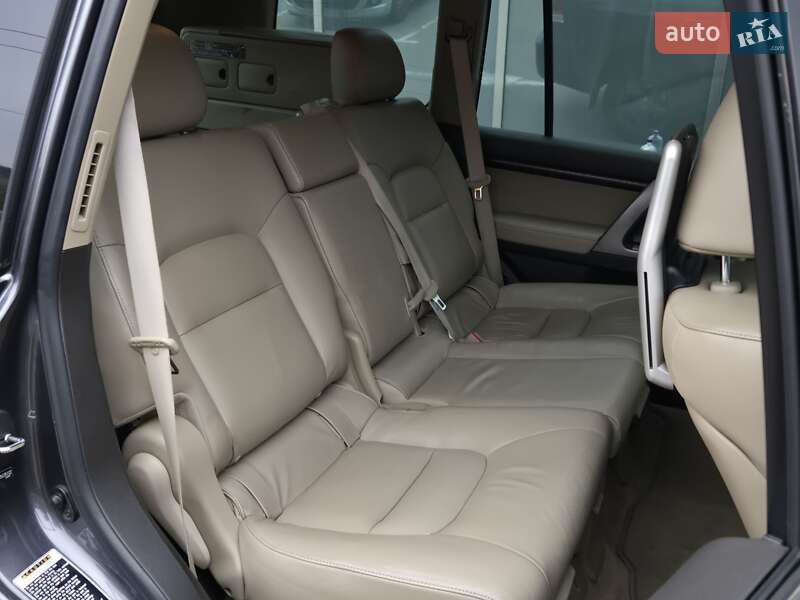 Позашляховик / Кросовер Toyota Land Cruiser 2008 в Києві