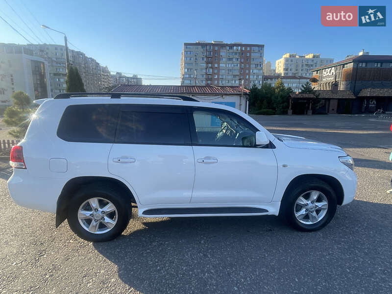 Позашляховик / Кросовер Toyota Land Cruiser 2010 в Доброславі