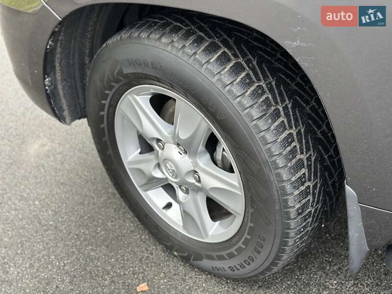 Внедорожник / Кроссовер Toyota Land Cruiser 2008 в Харькове