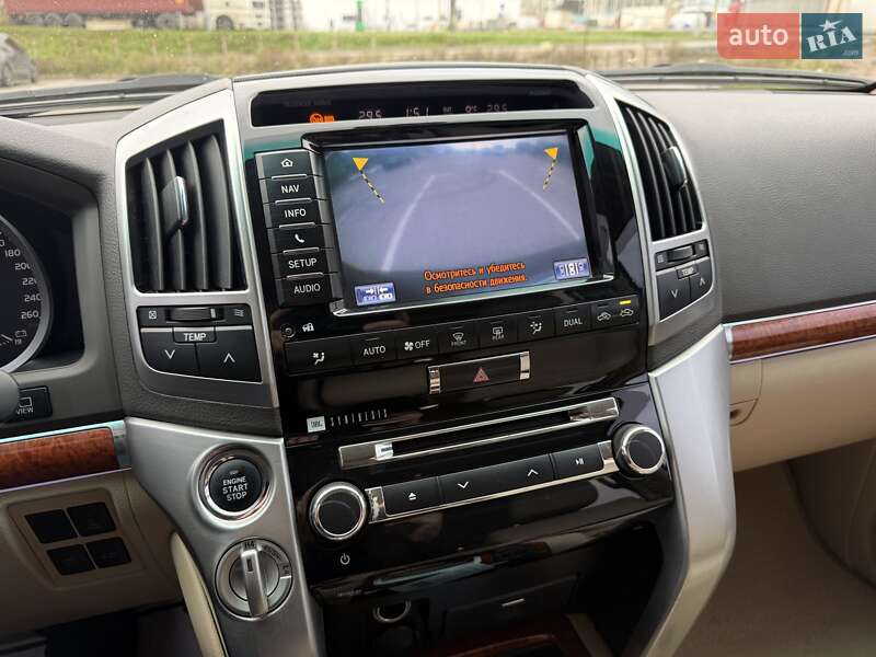 Позашляховик / Кросовер Toyota Land Cruiser 2013 в Києві