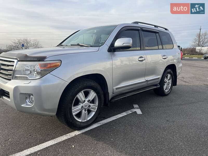 Toyota Land Cruiser 2012