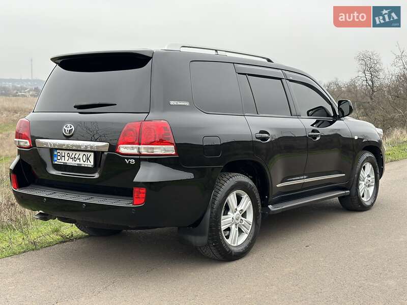 Позашляховик / Кросовер Toyota Land Cruiser 2011 в Одесі