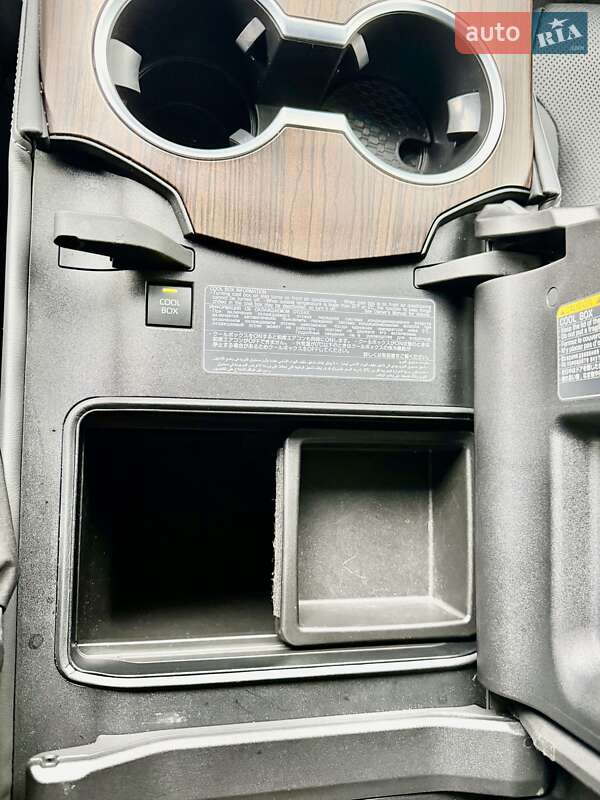 Внедорожник / Кроссовер Toyota Land Cruiser 2021 в Киеве