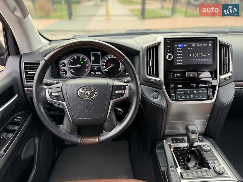 Внедорожник / Кроссовер Toyota Land Cruiser 2020 в Киеве