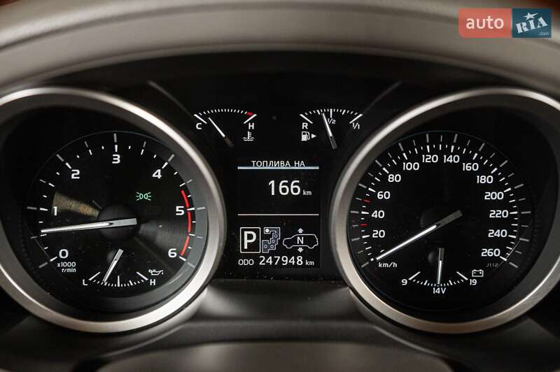 Позашляховик / Кросовер Toyota Land Cruiser 2012 в Одесі фото 33 Позашляховик / Кросовер Toyota Land Cruiser 2012 в Одесі