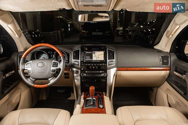 Позашляховик / Кросовер Toyota Land Cruiser 2012 в Одесі фото 56 Позашляховик / Кросовер Toyota Land Cruiser 2012 в Одесі