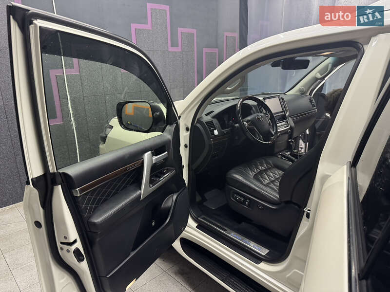 Внедорожник / Кроссовер Toyota Land Cruiser 2017 в Житомире