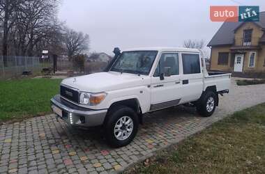 Пикап Toyota Land Cruiser 2014 в Черкассах