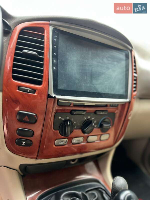 Внедорожник / Кроссовер Toyota Land Cruiser 2002 в Ужгороде