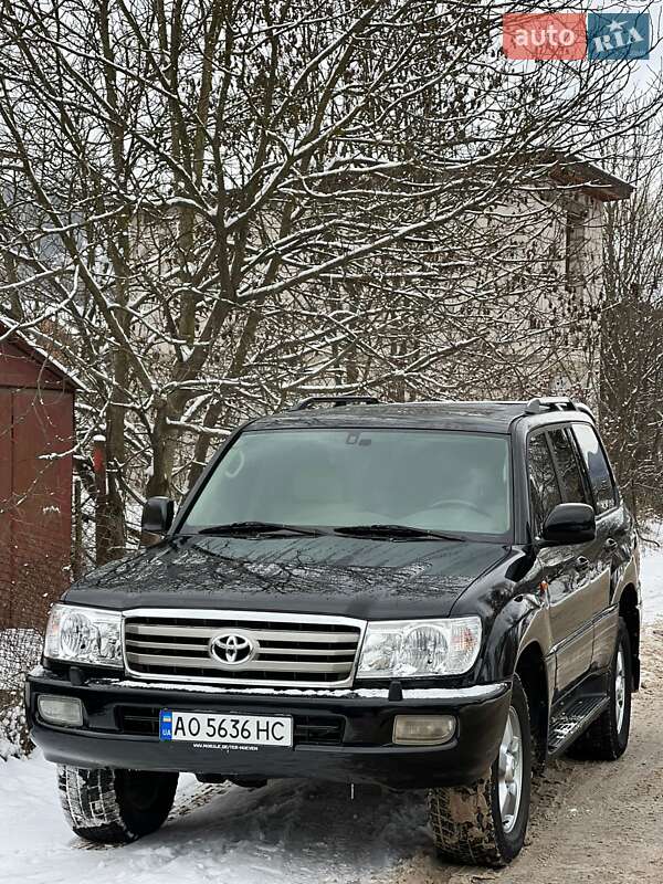 Внедорожник / Кроссовер Toyota Land Cruiser 2002 в Ужгороде