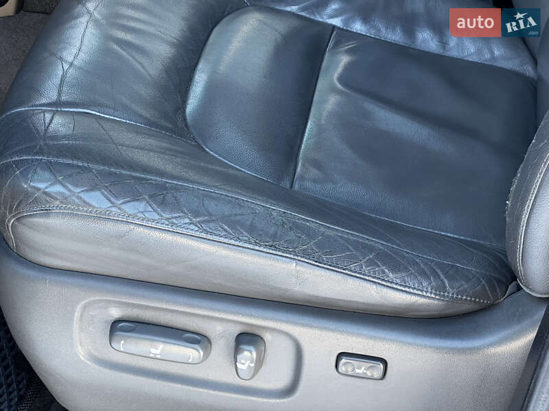 Внедорожник / Кроссовер Toyota Land Cruiser 2008 в Киеве