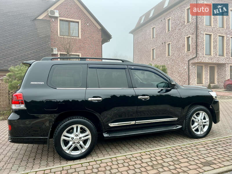 Внедорожник / Кроссовер Toyota Land Cruiser 2007 в Черновцах