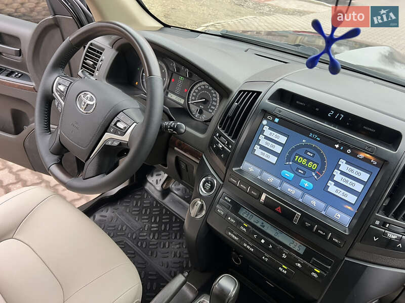 Внедорожник / Кроссовер Toyota Land Cruiser 2007 в Черновцах