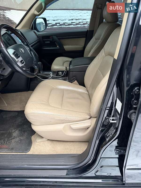 Внедорожник / Кроссовер Toyota Land Cruiser 2010 в Костополе фото 11 Внедорожник / Кроссовер Toyota Land Cruiser 2010 в Костополе
