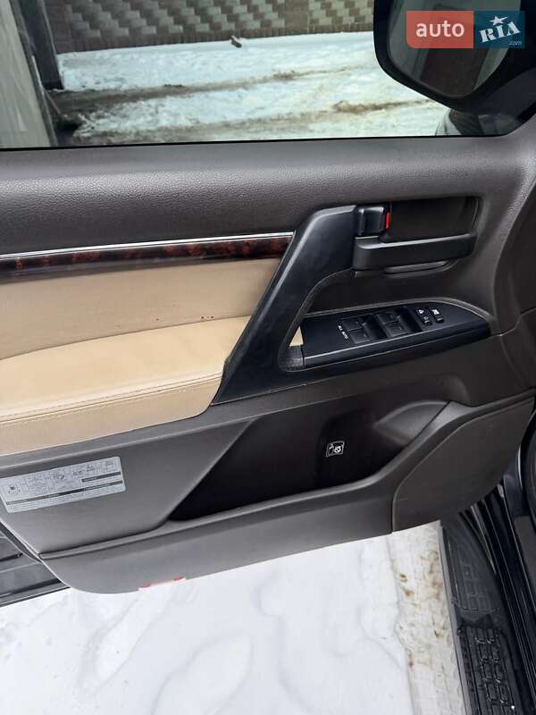 Внедорожник / Кроссовер Toyota Land Cruiser 2010 в Костополе фото 13 Внедорожник / Кроссовер Toyota Land Cruiser 2010 в Костополе