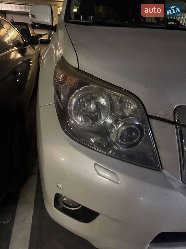 Внедорожник / Кроссовер Toyota Land Cruiser 2011 в Киеве