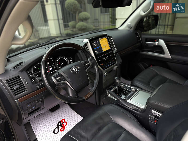 Позашляховик / Кросовер Toyota Land Cruiser 2015 в Одесі