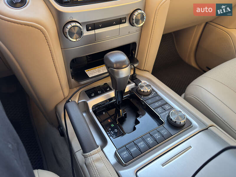 Внедорожник / Кроссовер Toyota Land Cruiser 2019 в Виннице