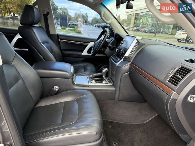 Внедорожник / Кроссовер Toyota Land Cruiser 2020 в Днепре