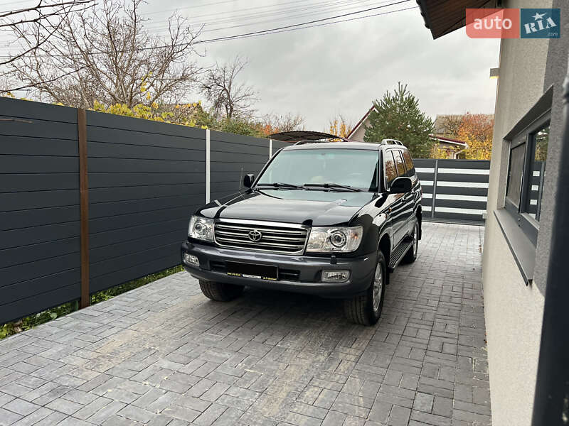 Внедорожник / Кроссовер Toyota Land Cruiser 2006 в Днепре
