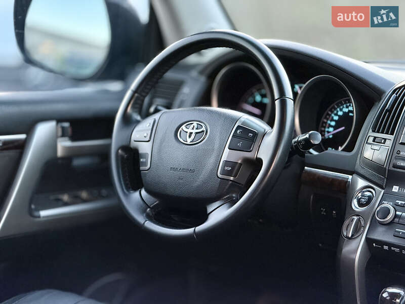 Позашляховик / Кросовер Toyota Land Cruiser 2010 в Києві фото 20 Позашляховик / Кросовер Toyota Land Cruiser 2010 в Києві
