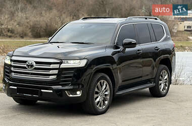 Позашляховик / Кросовер Toyota Land Cruiser 2022 в Дніпрі