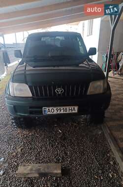 Внедорожник / Кроссовер Toyota Land Cruiser 2000 в Сваляве