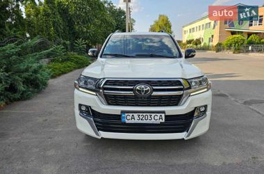 Позашляховик / Кросовер Toyota Land Cruiser 2020 в Умані
